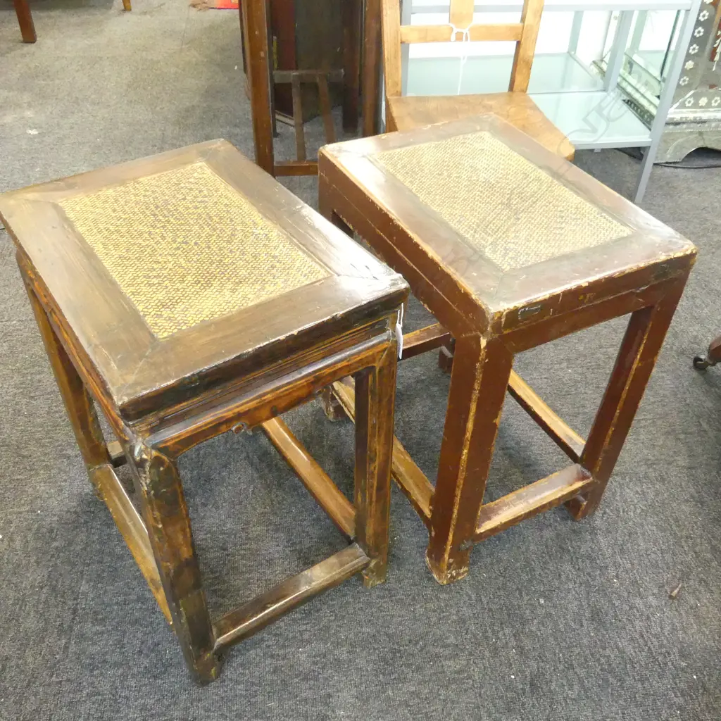 2 VINTAGE ORIENTAL WOODEN SIDE TABLES 395x290x495mm Image 1++