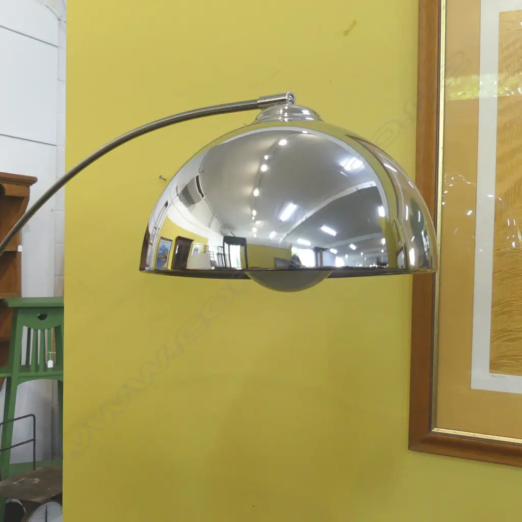LG SILVER METAL ARCO FLOOR LAMP Image 1++