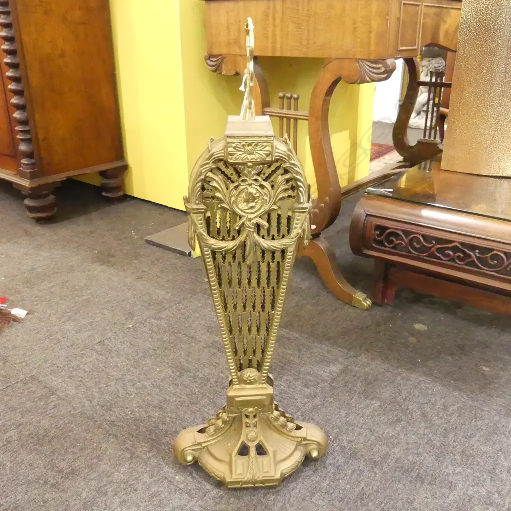 BRASS PEACOCK FIRE FRAME Image 1++