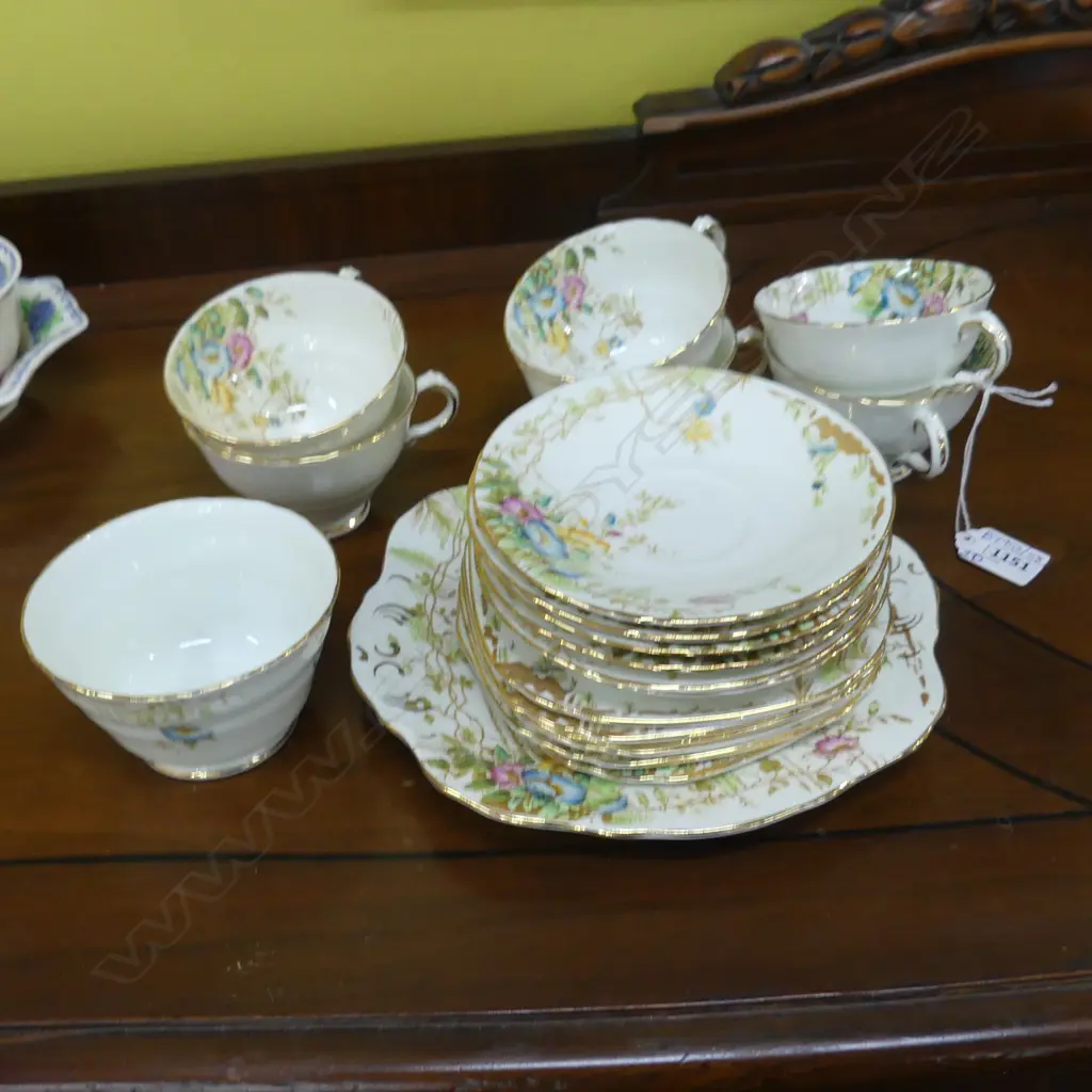 20 PCE SUTHERLAND TEA SET; 6 TRIOS, SUGAR BOWL & PLATE Image 1++