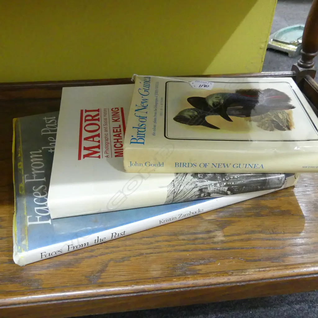 3 BOOKS; K. ZAMBUCKA FACES FROM THE PAST, MICHAEL KING MAORI, BIRDS OF NEW GUINEA Image 1++