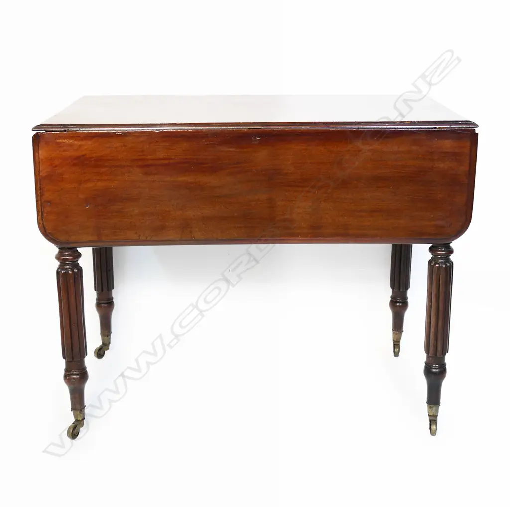 A Victorian mahogany Pembroke table, Image 1++