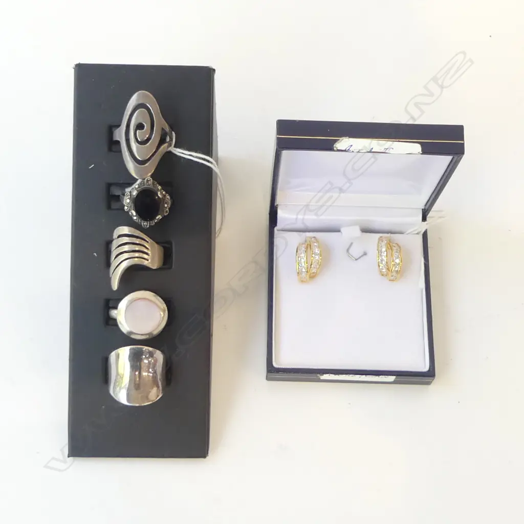 SILVER MARCASITE & ONYX RING + 4 SILVER designer RINGS + PR COSTUME EARRINGS Image 1++