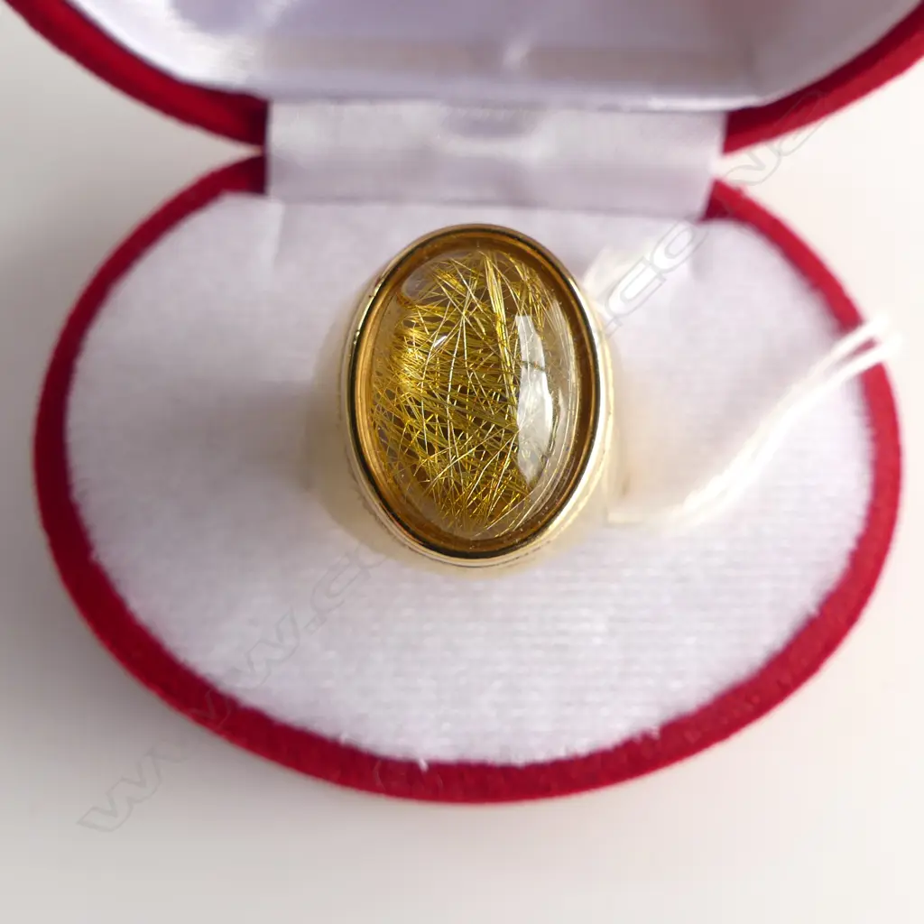 18ct GOLD PLATED RING w CENTRAL YELLOW GLASS STONE, SIZE S Image 1++