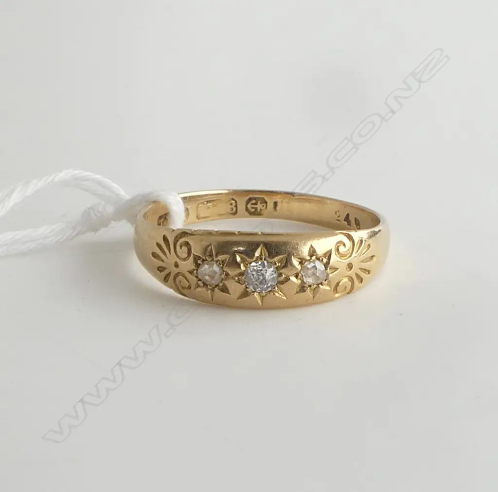 VICTORIAN 18CT YELLOW GOLD 3 STONE OLD DIAMOND RING 2.54gms Birmingham hallmark Image 1++