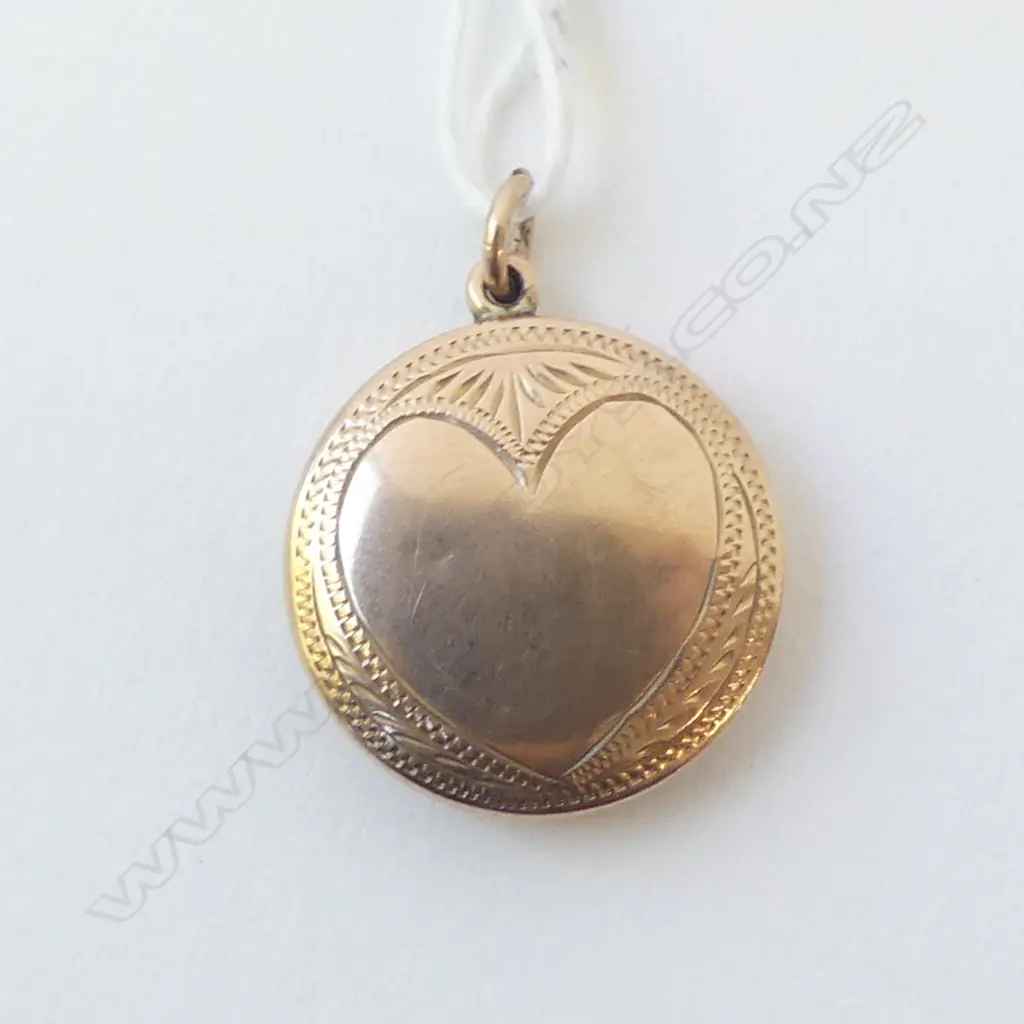 9CT GOLD PHOTO LOCKET PENDANT 3.6gms Image 1++