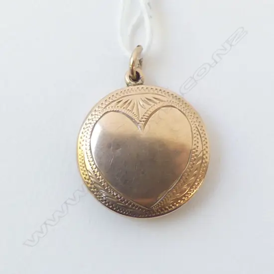 9CT GOLD PHOTO LOCKET PENDANT 3.6gms