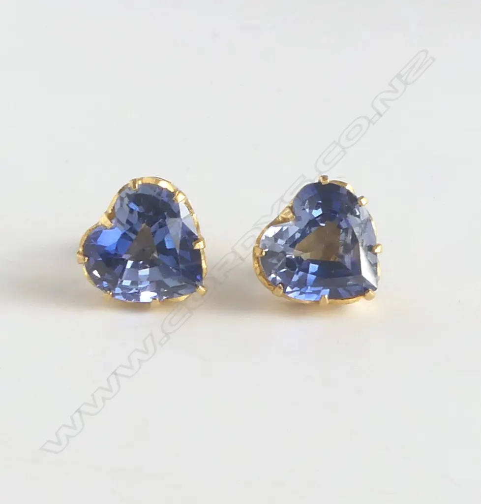 PAIR OF 22CT AND SYNTHETIC SAPPHIRE EARRINGS 5.03gm Image 1++