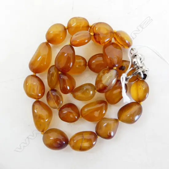 CHALCEDON BEADS NECKLACE