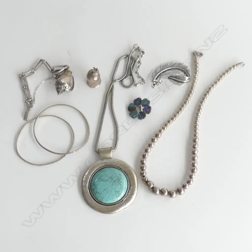 ASST JEWELLERY SOME SILVER some plated Image 1++