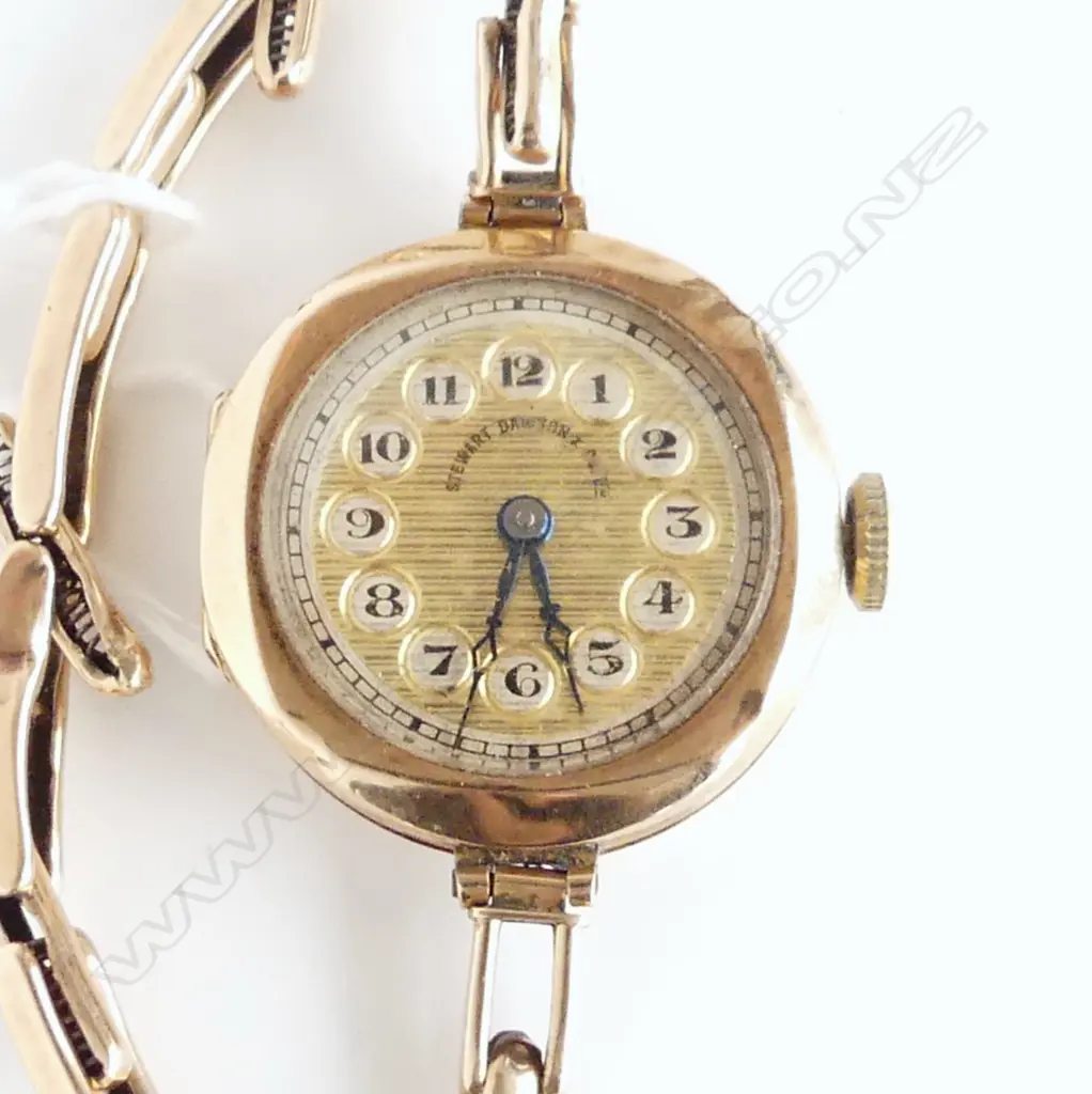 1920's 9CT GOLD LADIES WRIST WATCH 9CT STRAP 16.8gm total Image 1++
