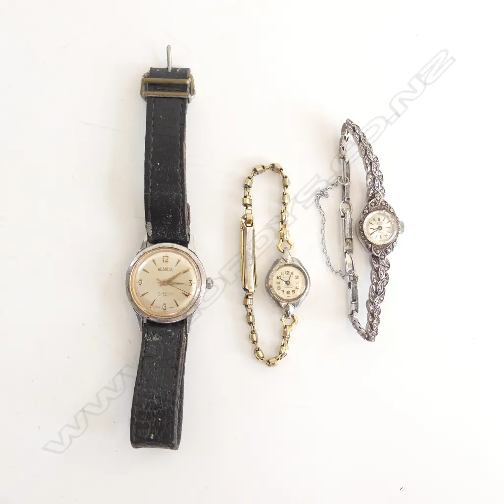 3 vintage wristwatches: 1 marcasite 1 mid size gent's Roamer Image 1++