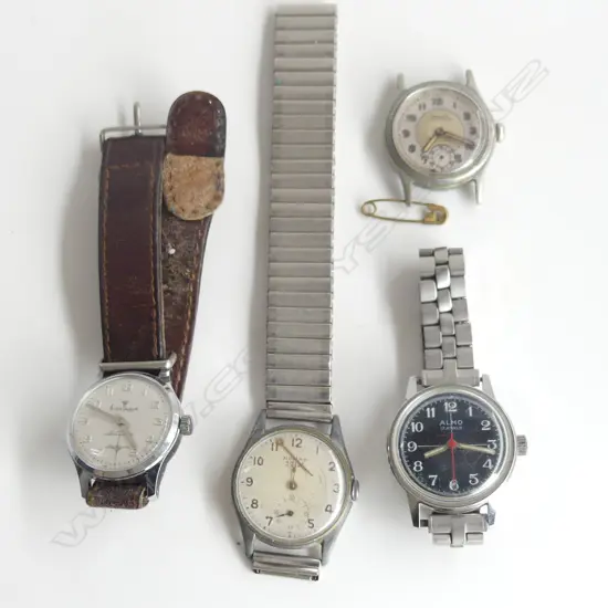 4 VINTAGE GENT'S MID-SIZE WRISTWATCHES some running some not