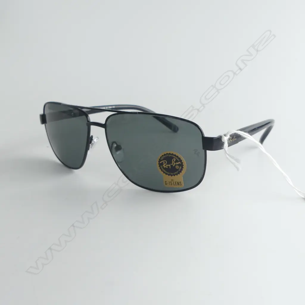 GENTS REPLICA BLACK RAY BAN SUNGLASSES IN CASE Image 1++