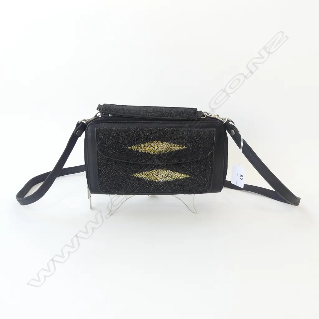 SHAGREEN / STINGRAY CLUTCH HANDBAG w. STRAP W.215mm Image 1++