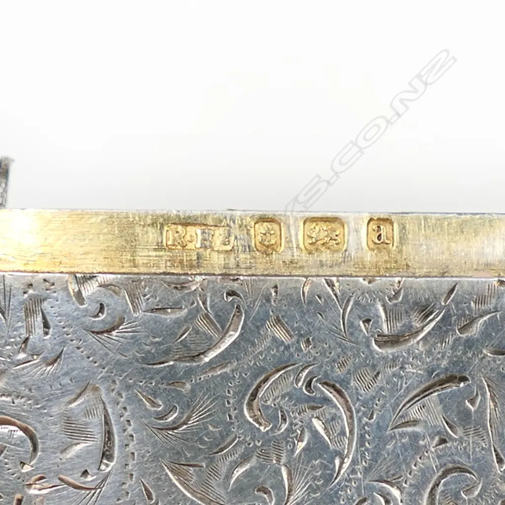 An Edwardian silver vesta and double sovereign holder, Image 1++