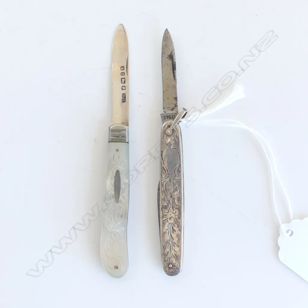 TWO STG SILVER & MOTHER OF PEARL POCKET KNIVES SHEFFIELD 1871 & BIRMINGHAM 1907 Image 1++