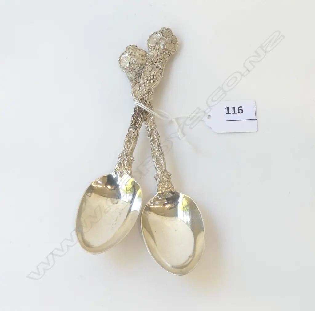 PR FANCY VICTORIAN SILVER BERRY SPOONS London 1853 by Francis Higgins II 137gms Image 1++