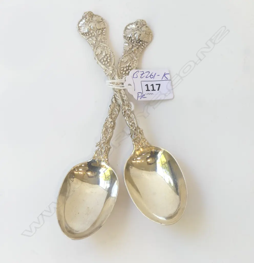 PR FANCY VICTORIAN SILVER BERRY SPOONS London 1853 by Francis Higgins II 137gms Image 1++