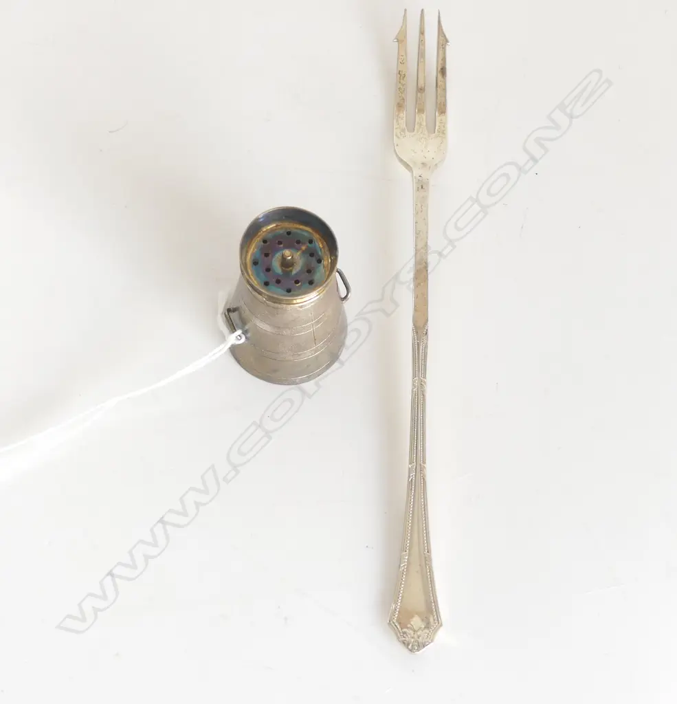 NOVELTY VICTORIAN SILVER MILK PAIL PEPPERETTE & SILVER PICKLE FORK 58gms Image 1++