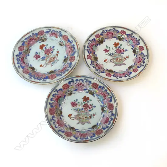 3 ANTIQUE CHINESE EXPORT OVERPAINTED FAMILLE ROSE PORCELAIN PLATES, 225mm dia, 1 plate w. rim chips