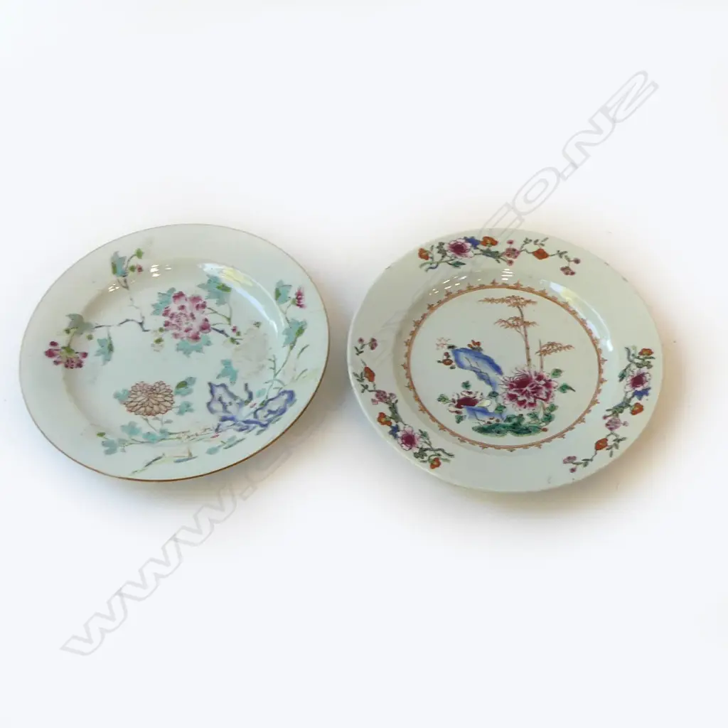 2 ANTIQUE CHINESE EXPORT PORCELAIN PLATES 230mm dia, 1  w. 140mm hairline, both with minor rim frits Image 1++