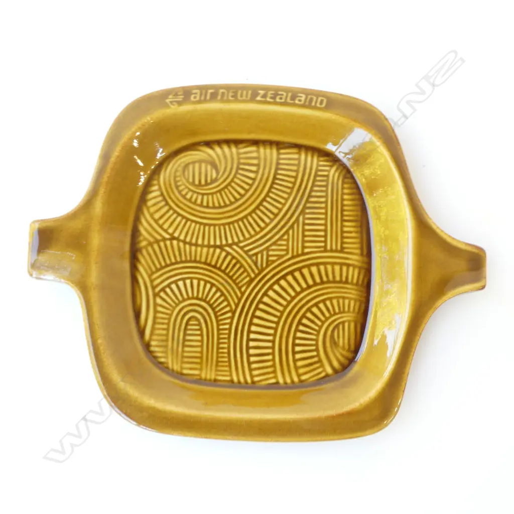 CROWN LYNN AIR NZ PLATTER 200x255mm Image 1++