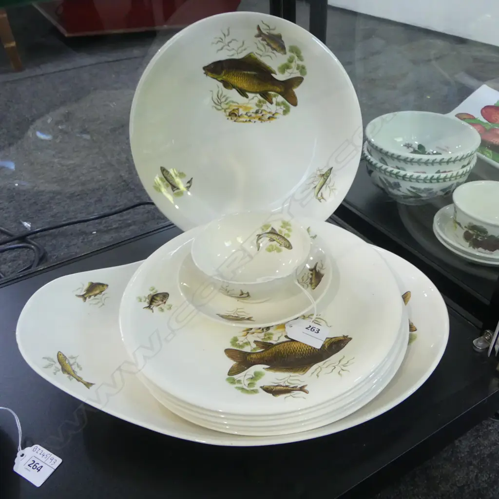 9 PCES CLARICE CLIFF ROYAL STAFFORDSHIRE FISH SET; PLATTER 260x380mm, 6 PLATES 250mm dia, BOWL & SAUCER Image 1++