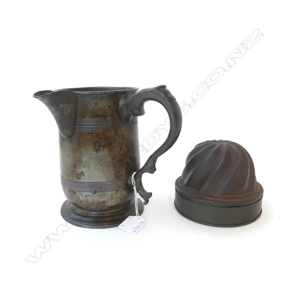 ANTIQUE PEWTER QUART JUG H.175mm + TIN JELLY MOULD 120mm dia Image 1++
