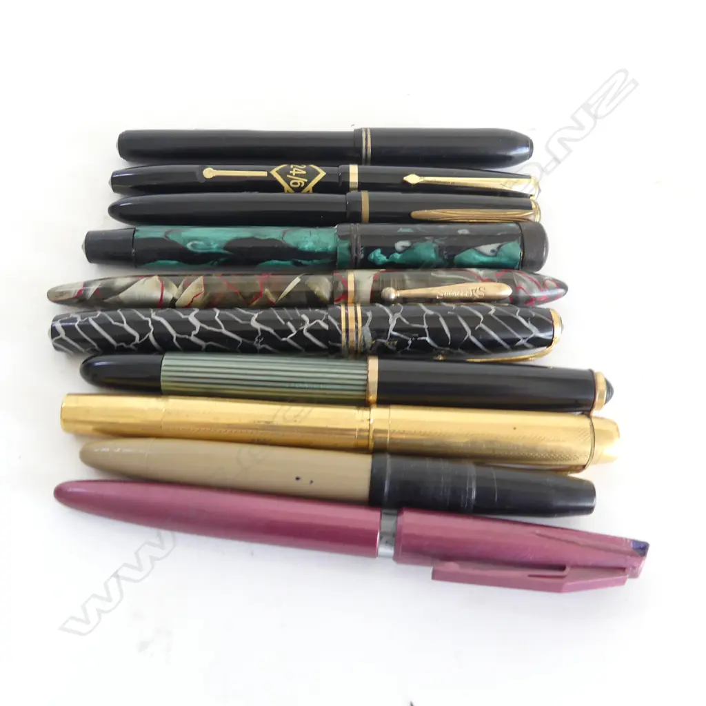 10 ASST VINTAGE FOUNTAIN & OTHER PENS Image 1++