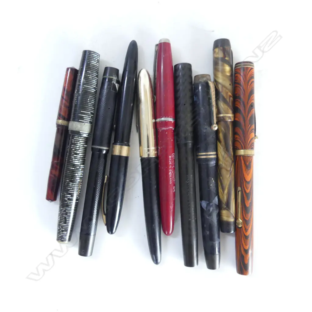 10 ASST FOUNTAIN & OTHER PENS: INCLUDES Parker VACMATIC with missing top Image 1++