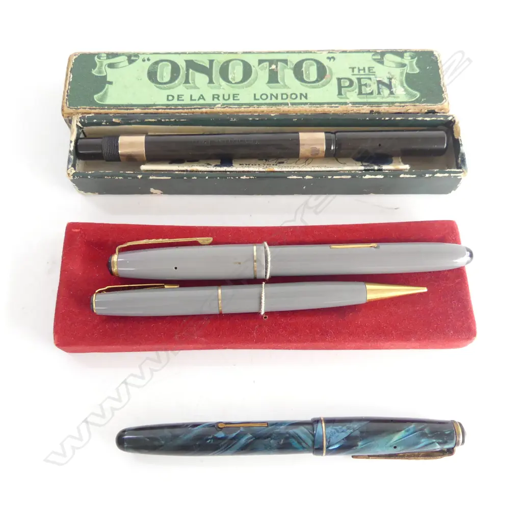 4 VINTAGE PENS: PR GREY PARKERS + 2 x ONOTO: The Pen in box + 'Junior' in blue pearl Image 1++