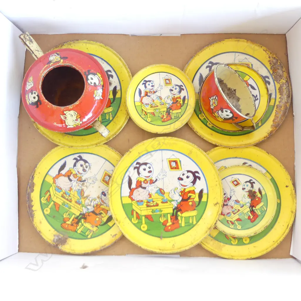 1930’S MICKEY & MINNIE MOUSE LITHOGRAPHED TINPLATE 12PC MAKER J. CHEIN USA - 5 PLATES, 5 SAUCERS, CUP & TEAPOT (NO LID)  Image 1++