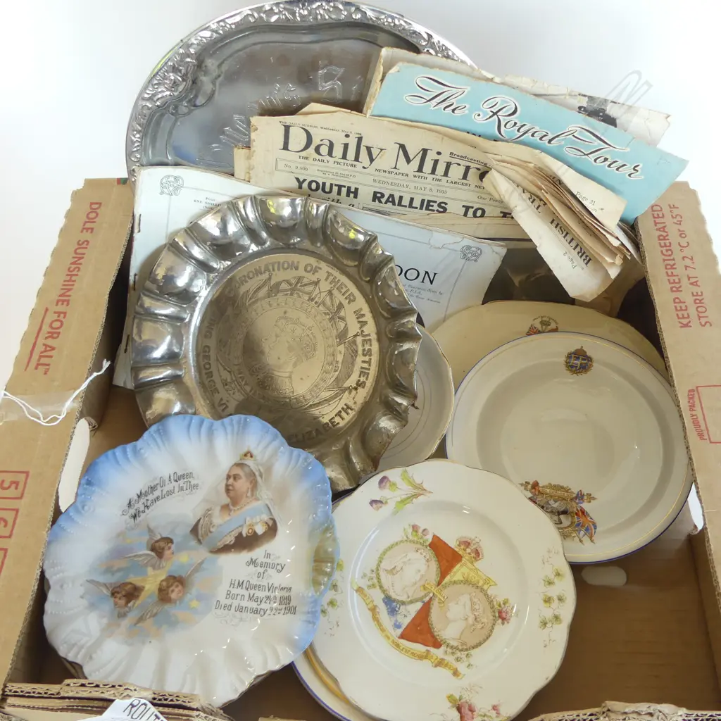 ROYALTY MEMORABILIA QUEEN VICTORIA, KING GEORGE QEII-  SEVERAL PLATES, TRAYS, AND NEWSPAPERS ETC Image 1++