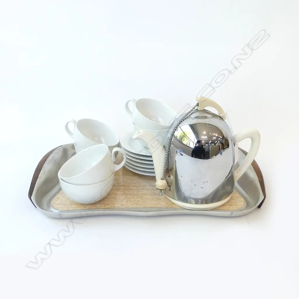 VINTAGE CHROME TRAY 285x425mm, CELTIC BEEHIVE TEAPOT, 6 ARZBERG C/S  Image 1++