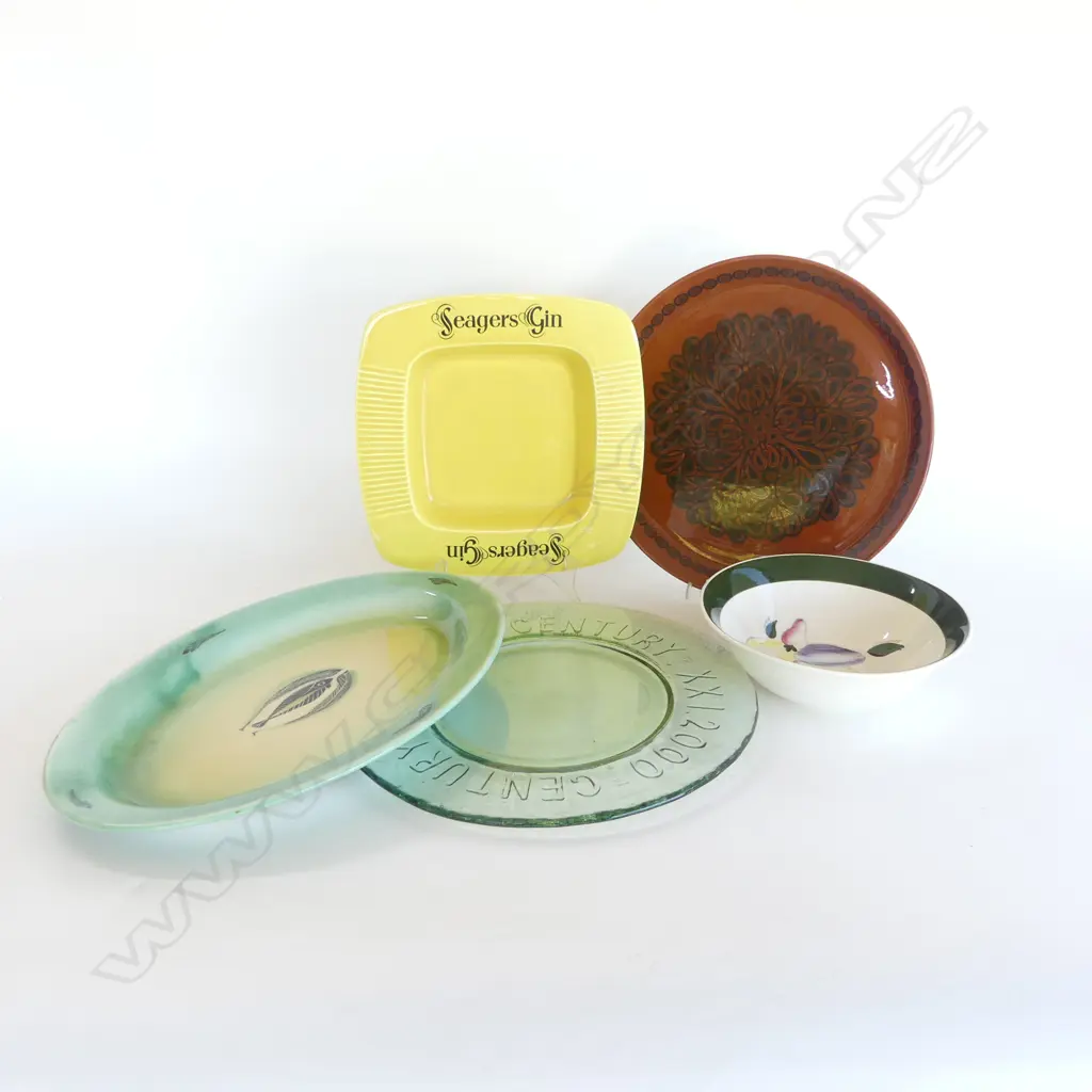 5 PCES; 3 CERAMIC PLATTERS INCL. C/LYNN TOLEDO 320mm dia, C/L BOWL & GLASS PLATE 330mm dia Image 1++