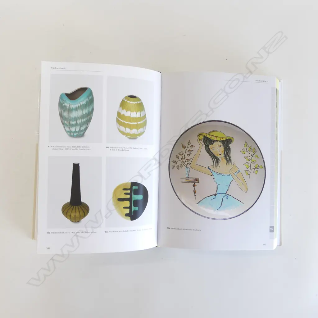 REFERENCE BOOK 'KERAMIK DER 50er Jahre' by Formen farben & Dekore Image 1++