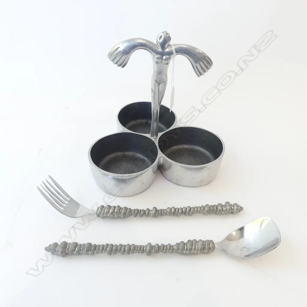 CARROL BOYES DIVIDED DISH + PR OF SALAD SERVERS [STH AFRICAN ARTIST] Image 1++