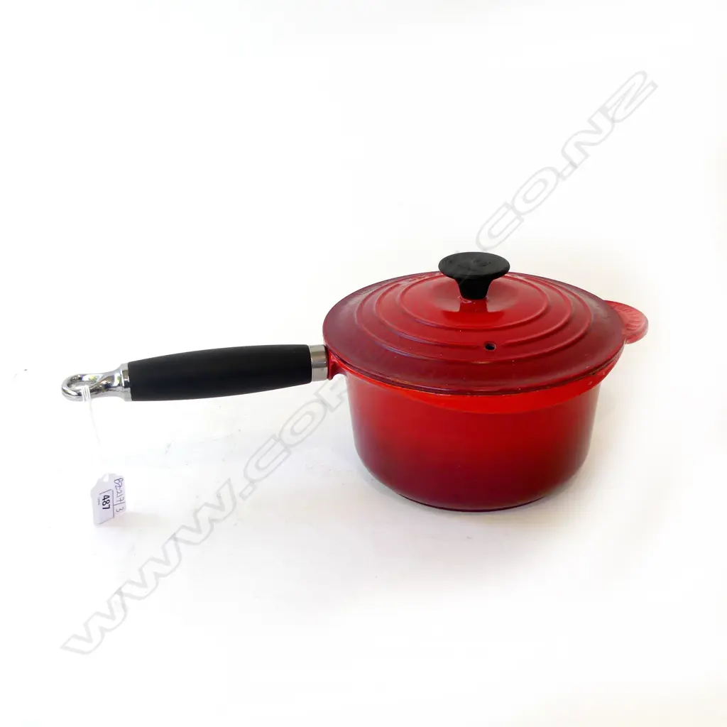 LE CREUSET RED ENAMEL LIDDED POT 200mm dia Image 1++