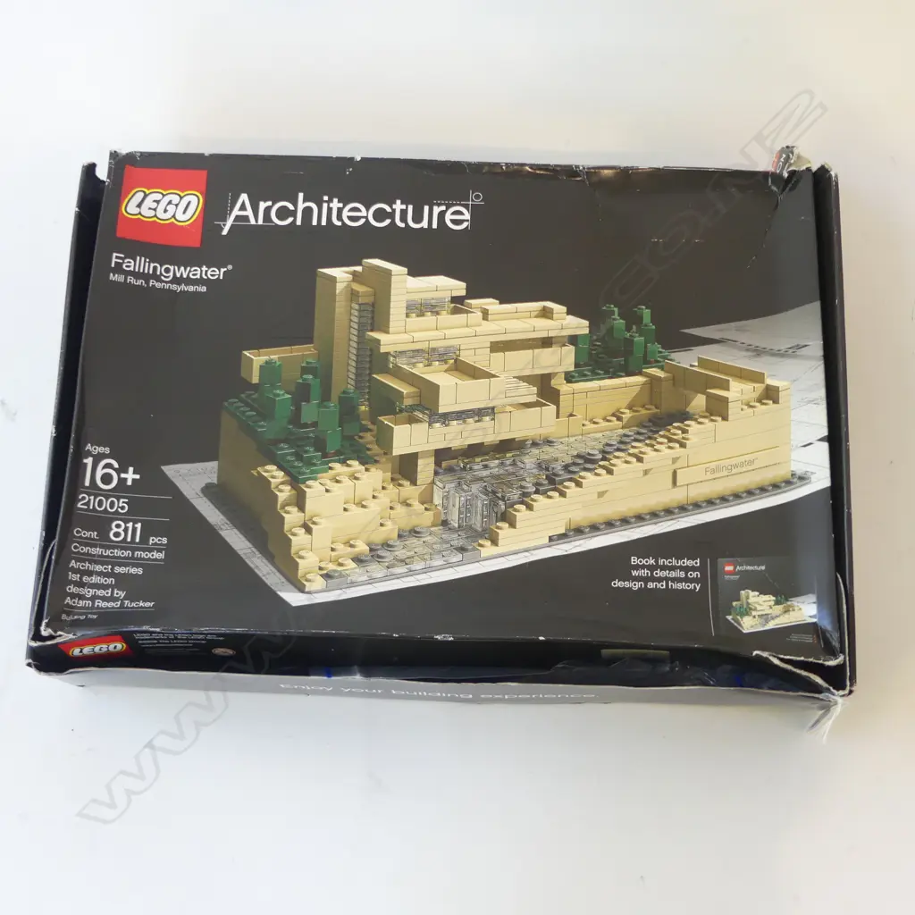 LEGO FALLINGWATER MODEL, BOXED DAMAGED Image 1++
