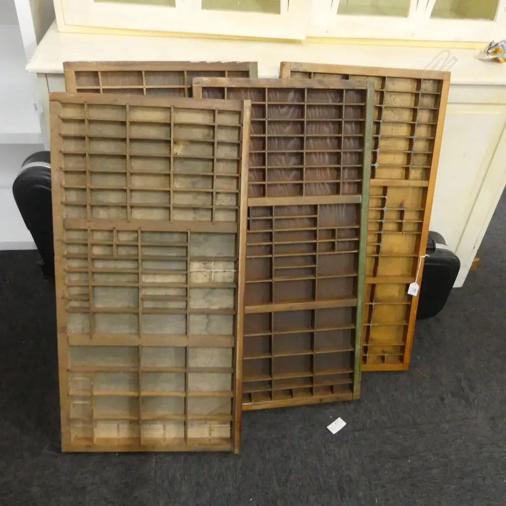 4 PRINTERS TRAYS Image 1++