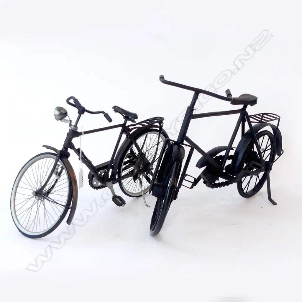 2 MINIATURE BIKES Image 1++