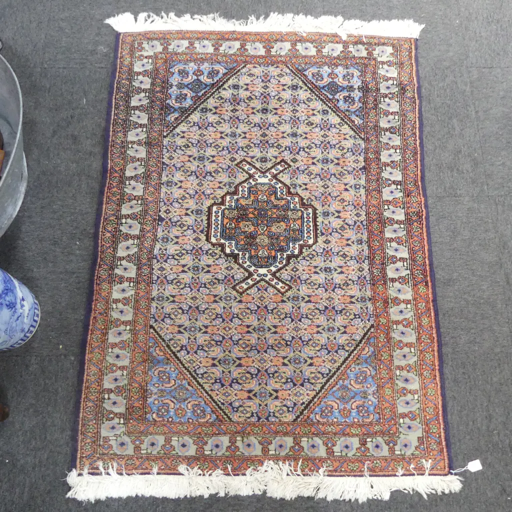 HAND KNOTTED WOOL PILE RUG Image 1++