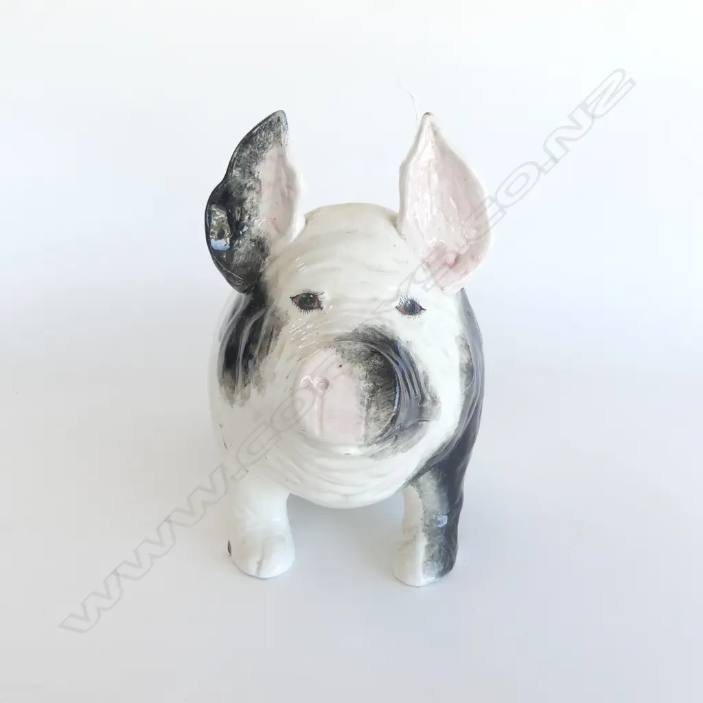 LG WEMYSS WARE PIG L.430mm - chips & tail absent Image 1++