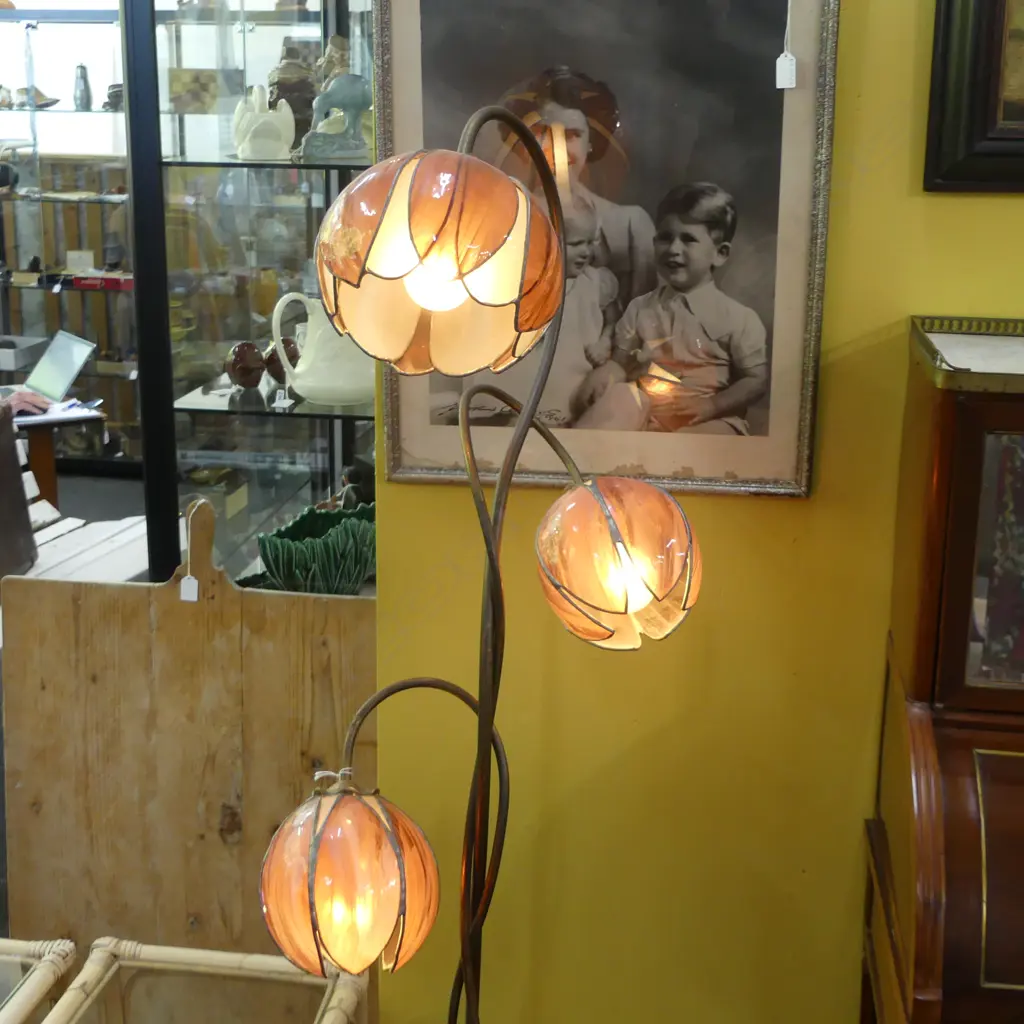 JOHN BRITTEN ? TULIP FLOOR LAMP w. 3 PURPLE GLASS FLOWERS H.1550mm Image 1++