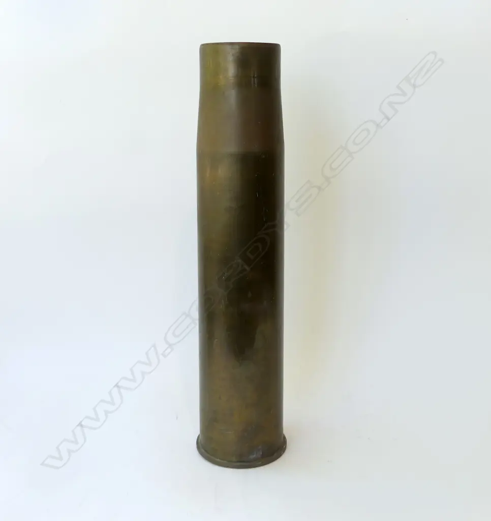WWII BRASS SHELL CASE, H. 620mm Image 1++