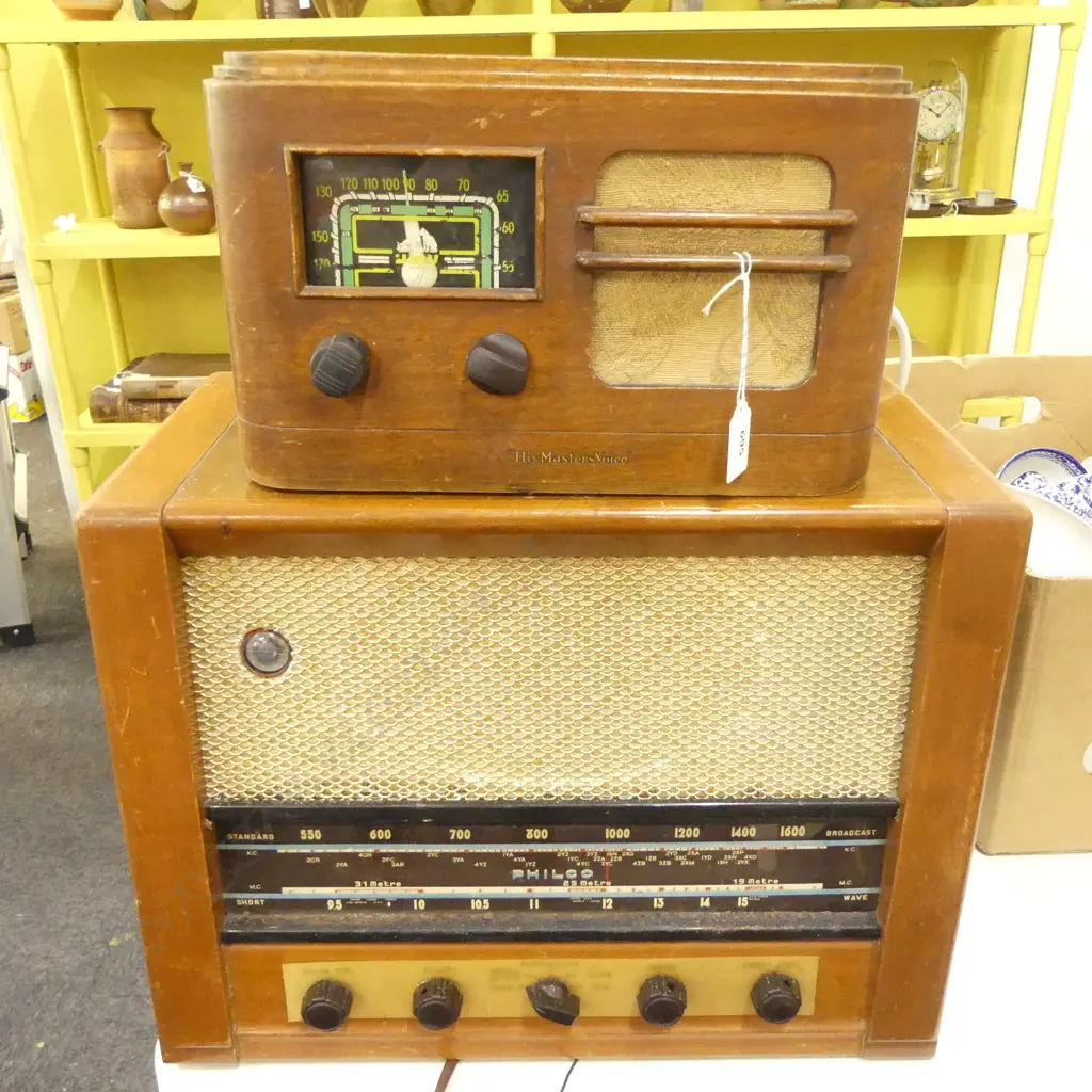 2 VINTAGE RADIOS W.315, 460mm Image 1++