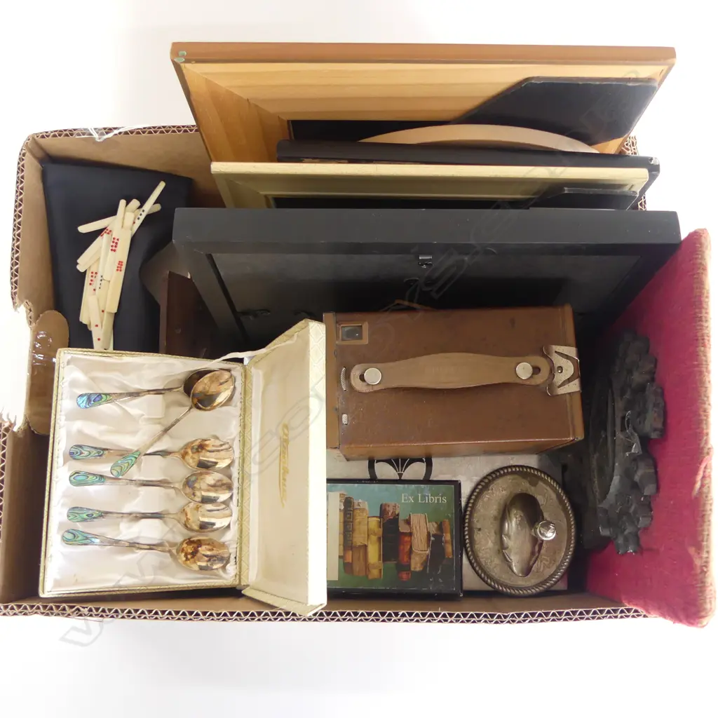 BOX LOT PHOTO FRAMES BOX CAMERA OPERA GLASSES ETC Image 1++