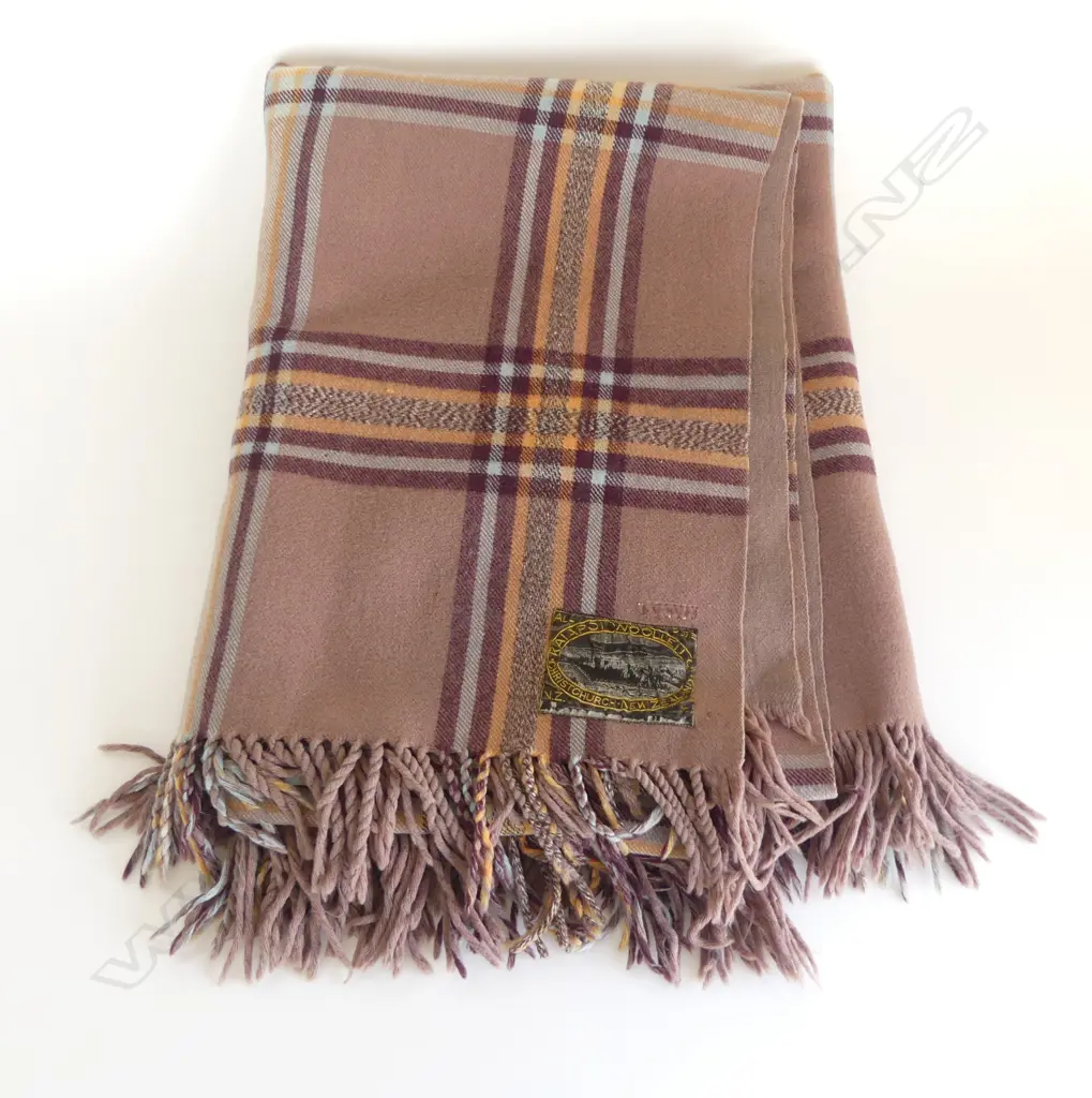 VINTAGE 'ALL PURE NZ WOOL KAIAPOI WOOLLEN' BLANKET Image 1++