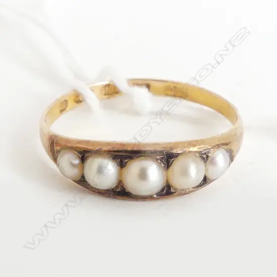 18ct YELLOW GOLD & 5 CULTURED PEARL RING Birmingham 1941 1.65gms SIZE L